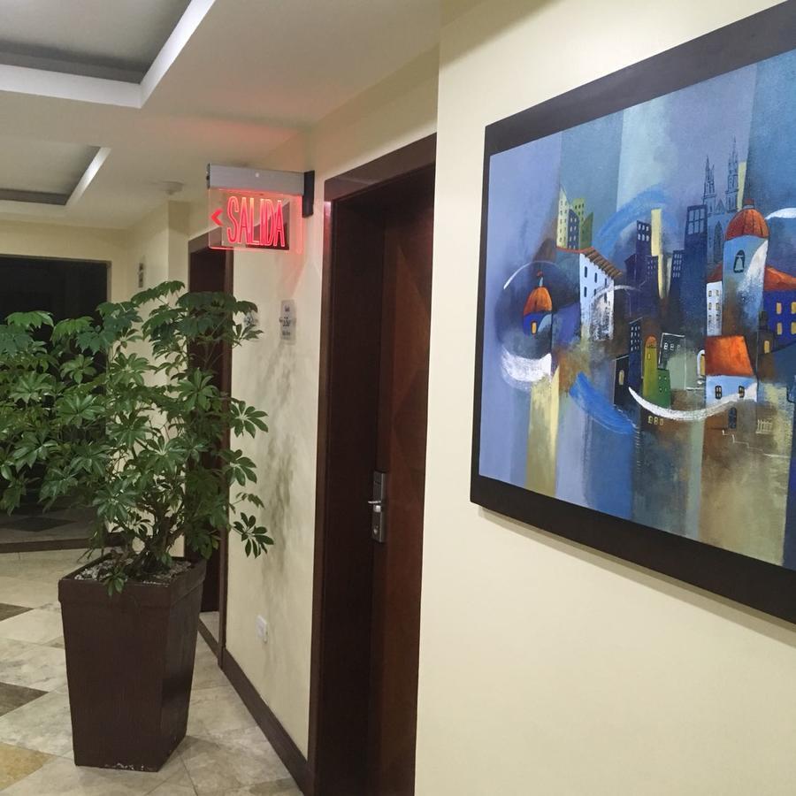 Suites Parque Real Quito Exteriér fotografie